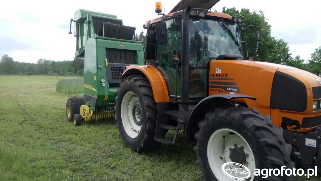 Foto traktor Renault Ares 620 rz John Deere 592 692363